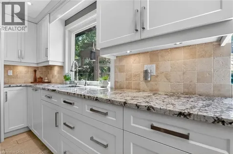 7106 Woodgate Street Niagara Falls ON L2J 2C1