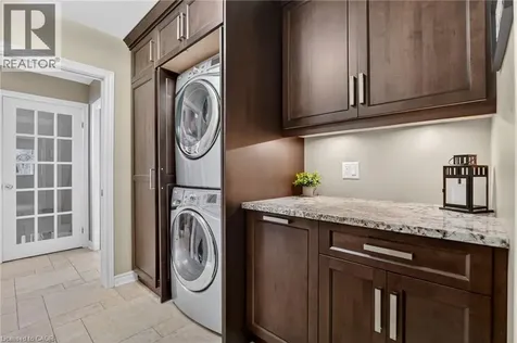 7106 Woodgate Street Niagara Falls ON L2J 2C1