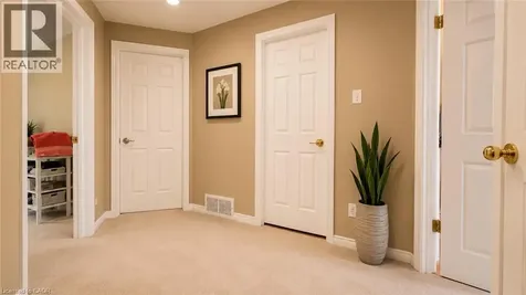 287 Resurrection Drive Kitchener ON N2N 3H4