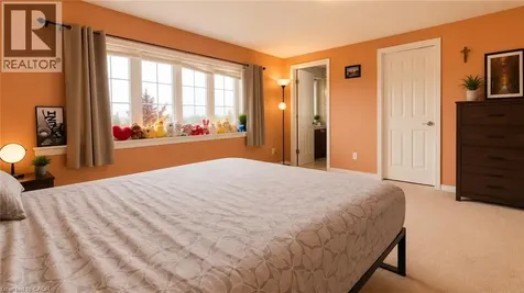 287 Resurrection Drive Kitchener ON N2N 3H4