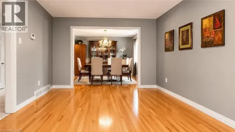 287 Resurrection Drive Kitchener ON N2N 3H4