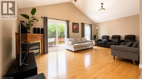 287 Resurrection Drive Kitchener ON N2N 3H4