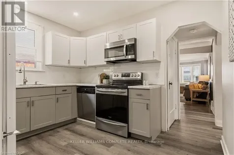 148 Huxley Avenue South Hamilton (delta) ON L8K 2R1