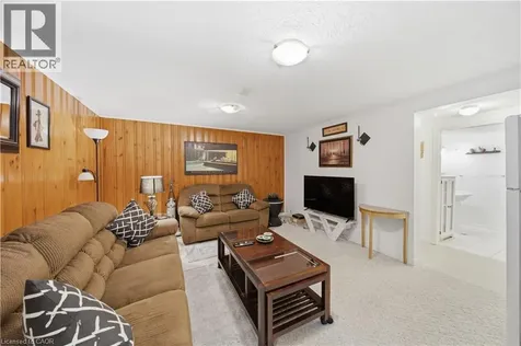 340 Cyrus Street Cambridge ON N3H 1H3