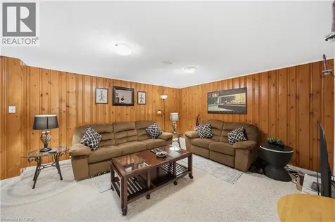 340 Cyrus Street Cambridge ON N3H 1H3