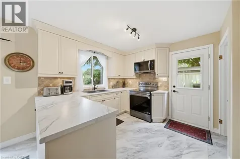 340 Cyrus Street Cambridge ON N3H 1H3