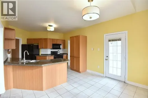 50 Winegarden Trail Dundas ON L9H 7M2