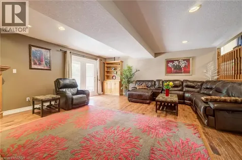 599 Coldstream Drive Waterloo ON N2V 2H3