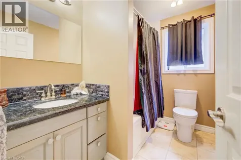 599 Coldstream Drive Waterloo ON N2V 2H3
