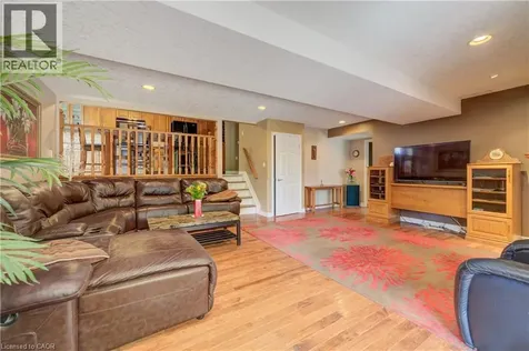 599 Coldstream Drive Waterloo ON N2V 2H3