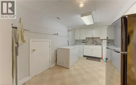 599 Coldstream Drive Waterloo ON N2V 2H3