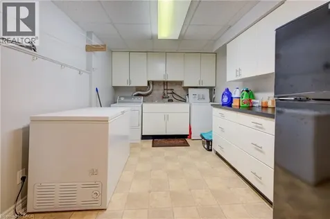 599 Coldstream Drive Waterloo ON N2V 2H3