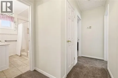 491 Warminster Drive Oakville ON L6L 4N4
