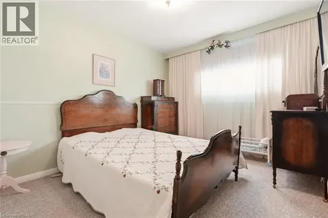 491 Warminster Drive Oakville ON L6L 4N4