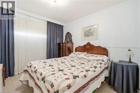 491 Warminster Drive Oakville ON L6L 4N4