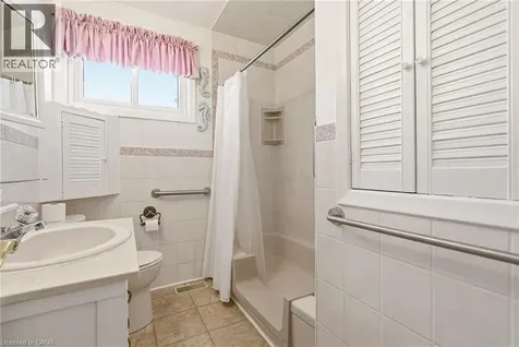 491 Warminster Drive Oakville ON L6L 4N4