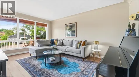 17 Alba Street Stoney Creek ON L8G 1N9