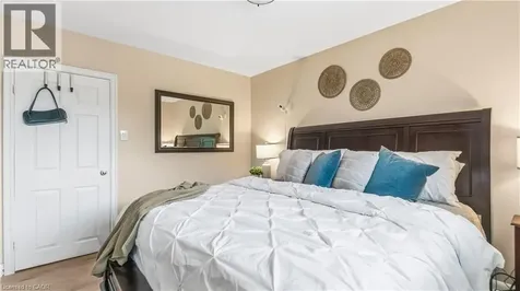 17 Alba Street Stoney Creek ON L8G 1N9