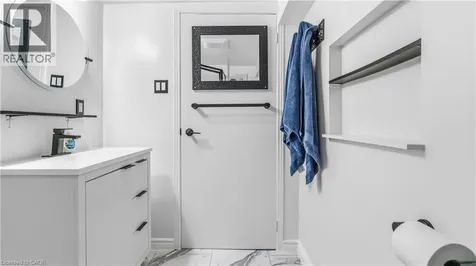 17 Alba Street Stoney Creek ON L8G 1N9