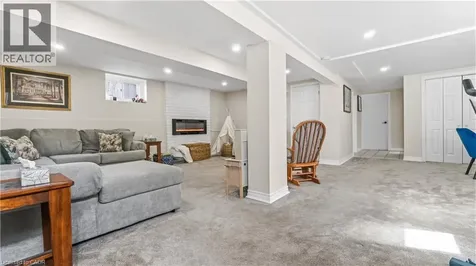 17 Alba Street Stoney Creek ON L8G 1N9