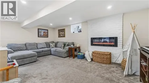 17 Alba Street Stoney Creek ON L8G 1N9