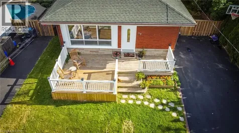 17 Alba Street Stoney Creek ON L8G 1N9