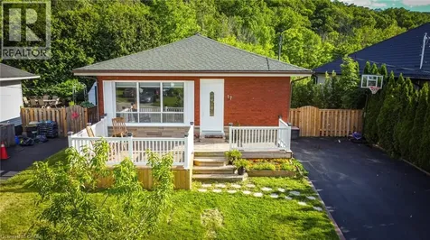 17 Alba Street Stoney Creek ON L8G 1N9