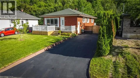 17 Alba Street Stoney Creek ON L8G 1N9