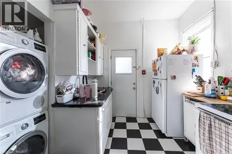 25 West Avenue South Hamilton ON L8N 2S2
