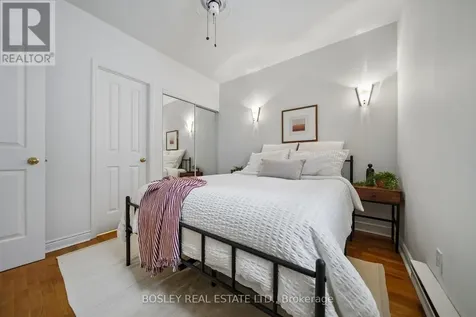 15 Glen Manor Drive Toronto (the Beaches) ON M4E 2X3