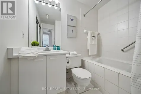 15 Glen Manor Drive Toronto (the Beaches) ON M4E 2X3