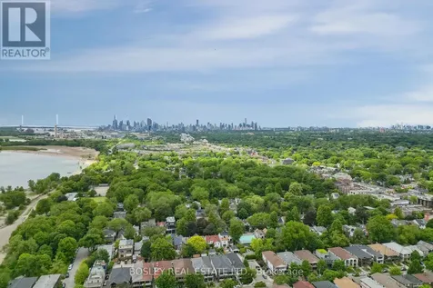15 Glen Manor Drive Toronto (the Beaches) ON M4E 2X3