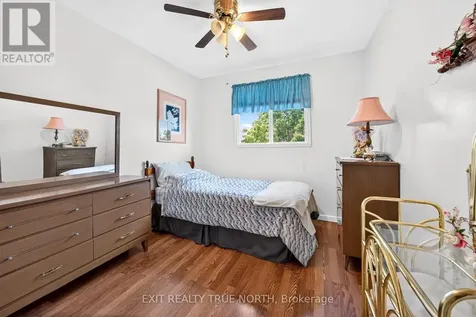 1053 Glen Bogie Crescent Midland ON L4R 4S6