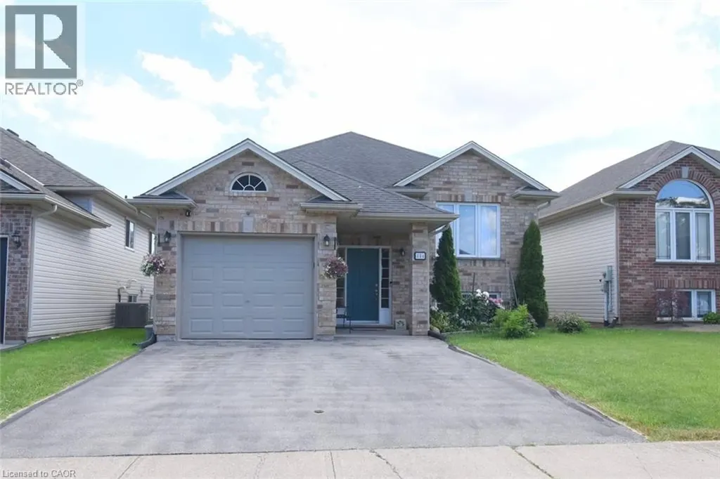 334 St. Lawrence Drive Welland ON L3C 7H7