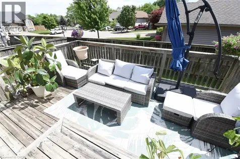 334 St. Lawrence Drive Welland ON L3C 7H7
