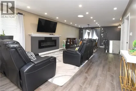 334 St. Lawrence Drive Welland ON L3C 7H7