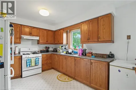 2100 Kevin Crescent Burlington ON L7M 4E3