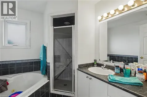 2100 Kevin Crescent Burlington ON L7M 4E3