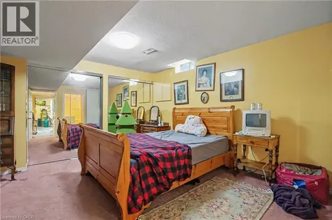 2100 Kevin Crescent Burlington ON L7M 4E3
