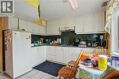 2100 Kevin Crescent Burlington ON L7M 4E3