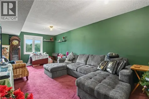 2100 Kevin Crescent Burlington ON L7M 4E3