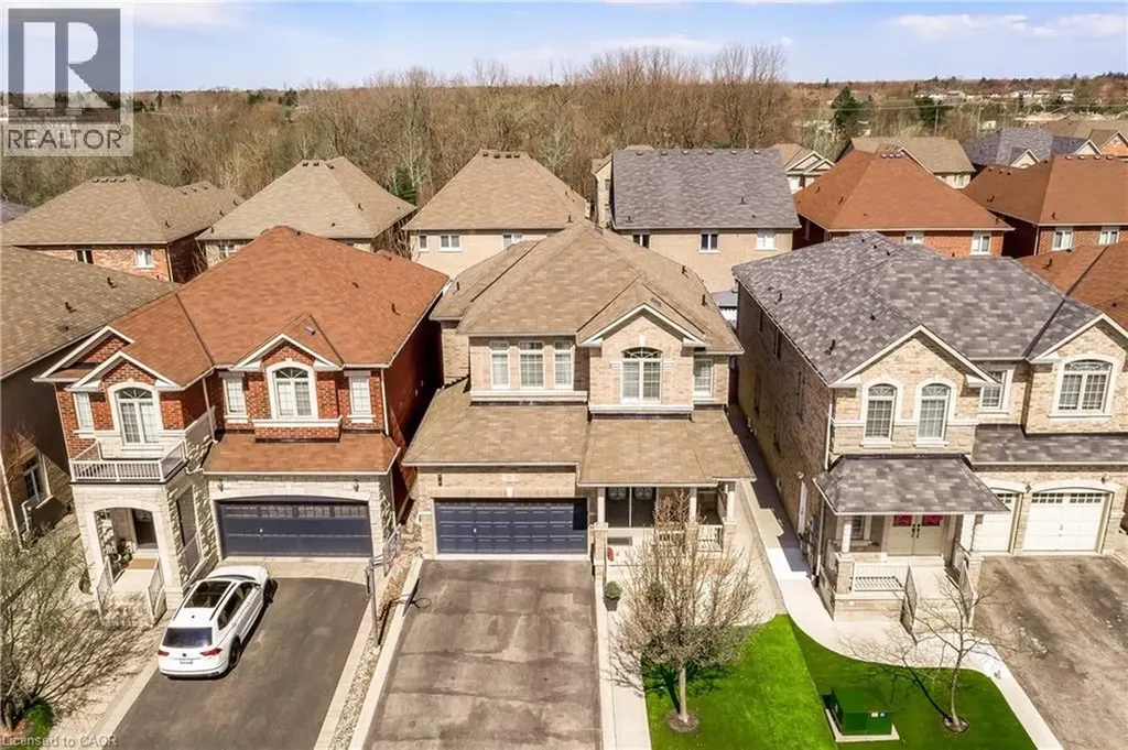 23 Mcknight Avenue Waterdown ON L8B 0R5