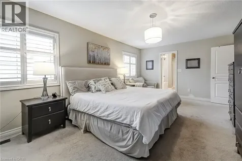 23 Mcknight Avenue Waterdown ON L8B 0R5