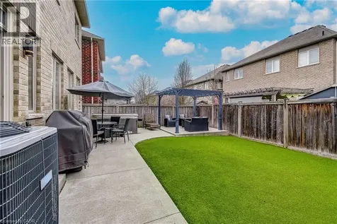 23 Mcknight Avenue Waterdown ON L8B 0R5