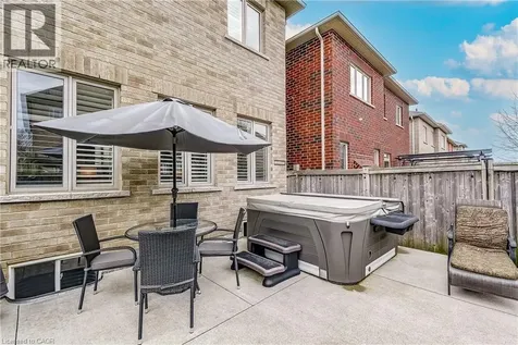 23 Mcknight Avenue Waterdown ON L8B 0R5
