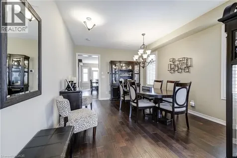 23 Mcknight Avenue Waterdown ON L8B 0R5