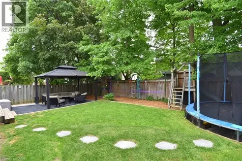2039 Hunters Wood Drive Burlington ON L7M 2V5