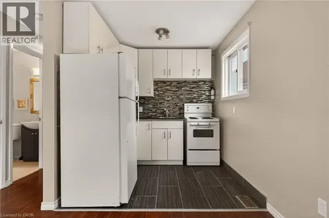 148 Huxley Avenue South Hamilton ON L8K 2R1