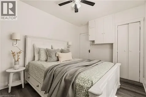 148 Huxley Avenue South Hamilton ON L8K 2R1