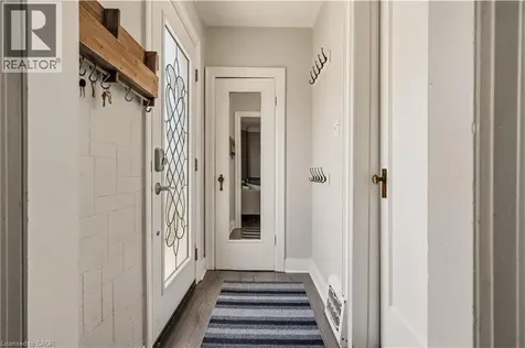 148 Huxley Avenue South Hamilton ON L8K 2R1